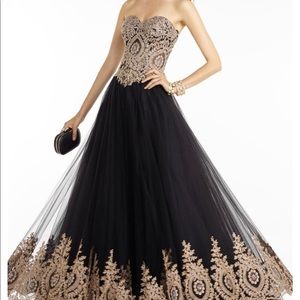 Black and Gold Sweetheart Ballgown